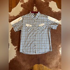 Mens button down Shirt from Vese 
size XL
No flaws